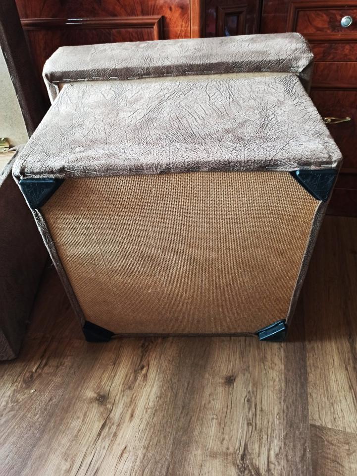 2 Sitzhocker mit Stauraum 45x45 cm Höhe 38 cm, auch Einzeln in Elsenfeld