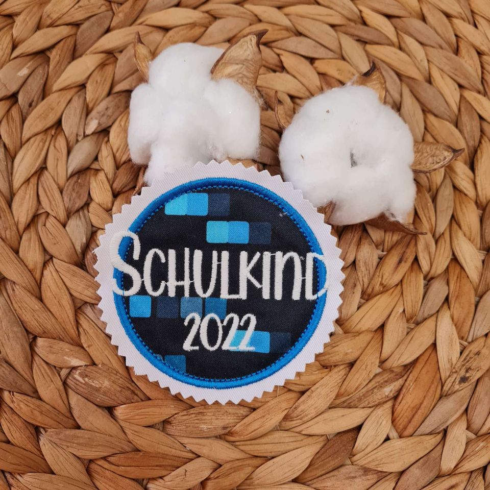 Applikation Aufnäher Button Klettie | Schulkind 2024 | Tiefseetau in Much