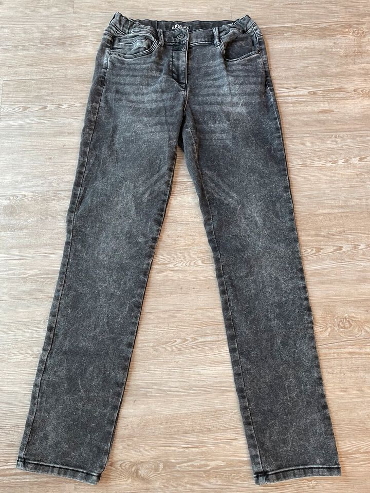 S.Oliver Jeans Gr. 164 in Leck