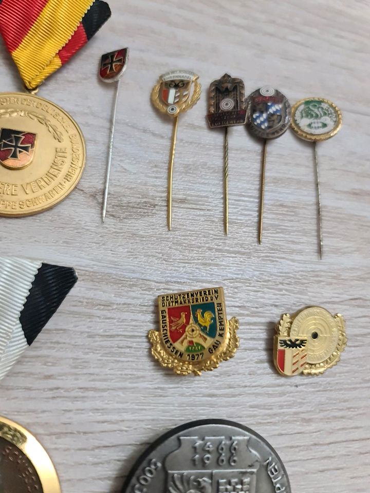 Anstecker Pins Orden Abzeichen Schützenverein Bayern Schießsport in Kempten