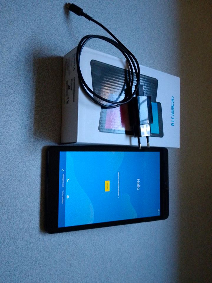 Tablet 8 Zoll Alcatel 3T8/Sim in Friedrichshafen