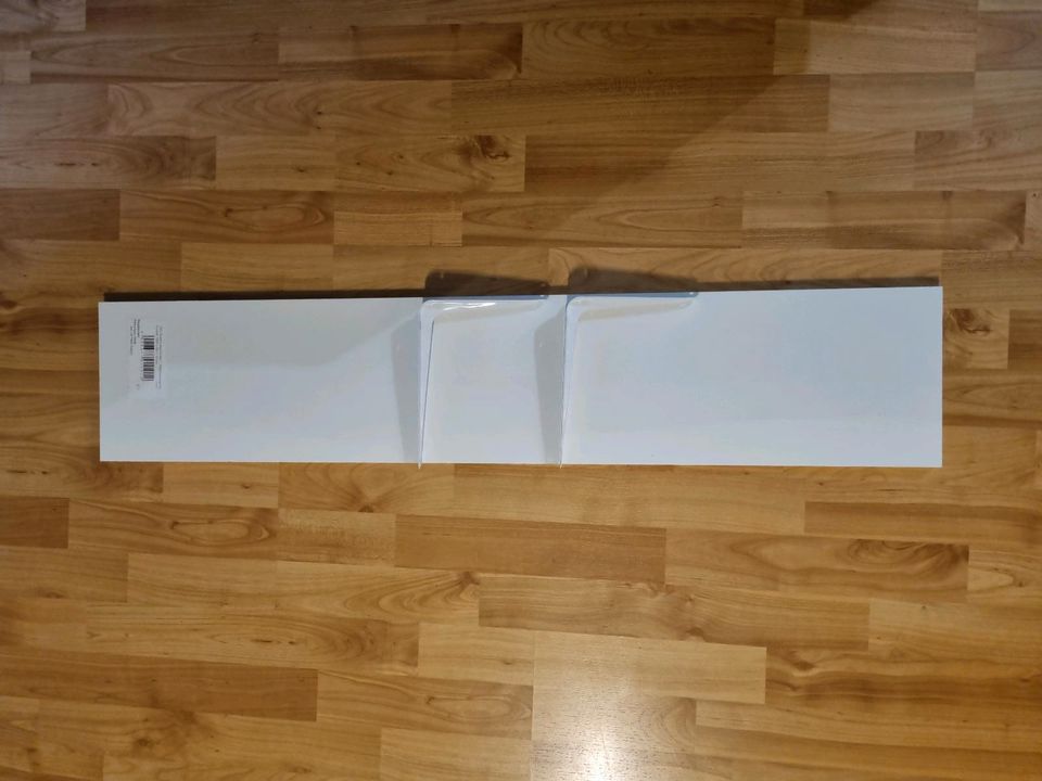 Regalboden weiß, 1000 x 200 x 16 mm + Träger zur Wandbefestigung in Norderstedt