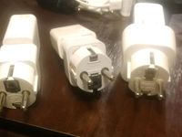 Different Traveladapter Outlet US/ EN--> EU/DE Reiseadapter Niedersachsen - Göttingen Vorschau