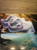 Nagelneue Nike Turnschuhe Gr.40 Niedersachsen - Esens Vorschau