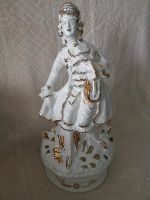 Porzellan Figur, Elegante Barock / Rokoko Dame Nordrhein-Westfalen - Gummersbach Vorschau