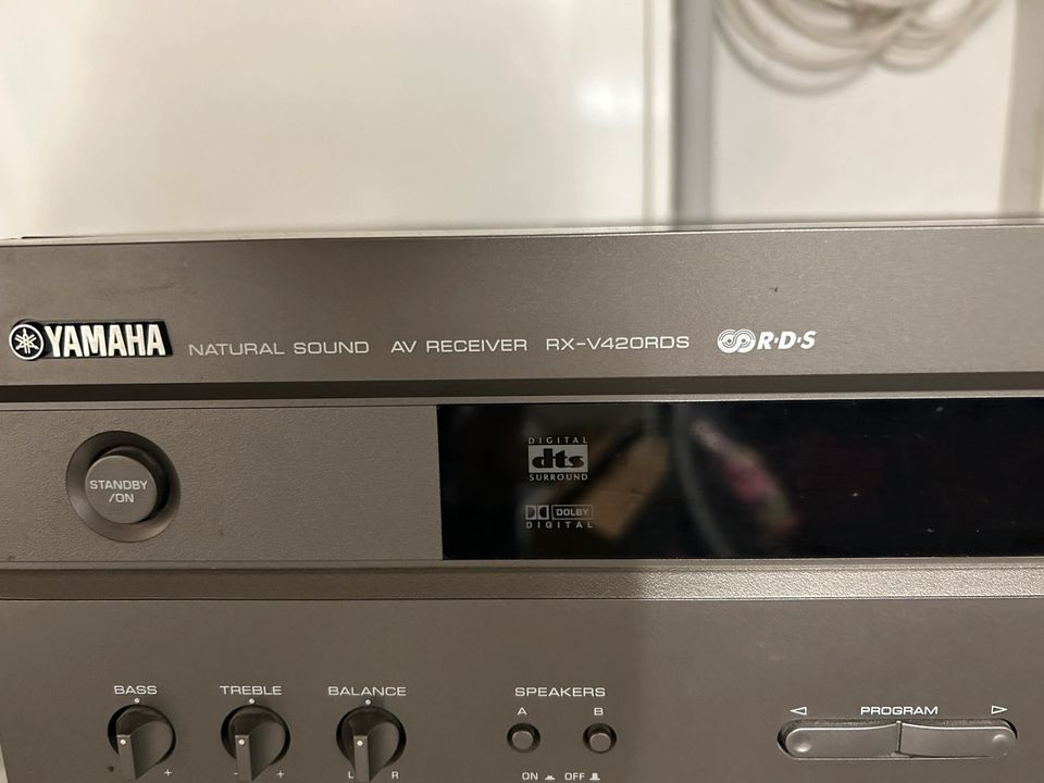 YAMAHA Natural Sound AV Receiver RX-V420RDS in Emsdetten