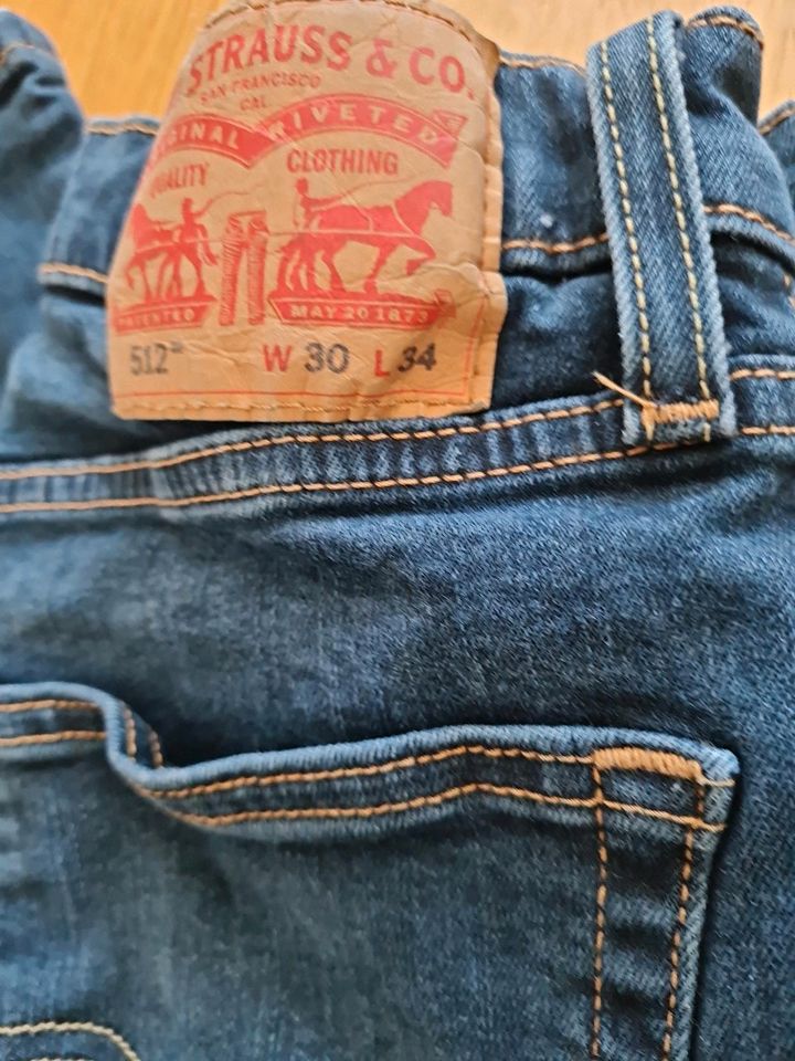 Jeans Levi Strauss 30/34 in Unterschleißheim