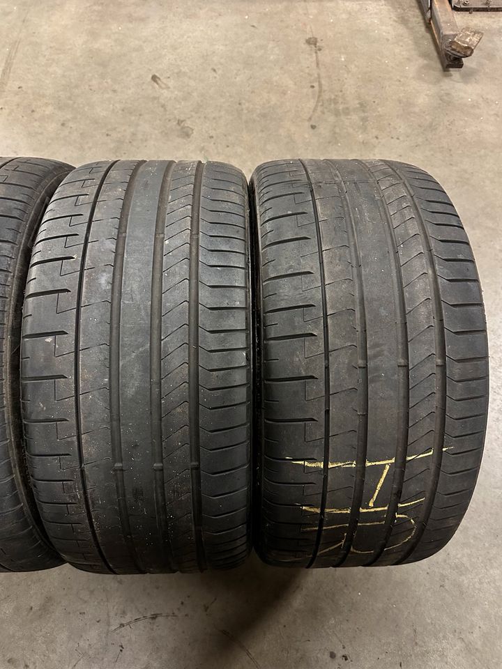 2x 275 40 R 22 & 2x 315 35 R 22 Pirelli Pzero Sommerreifen in Neresheim