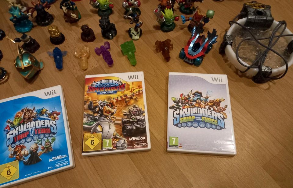 Skylanders Wii + Turm Koffer +  Portal in Spremberg