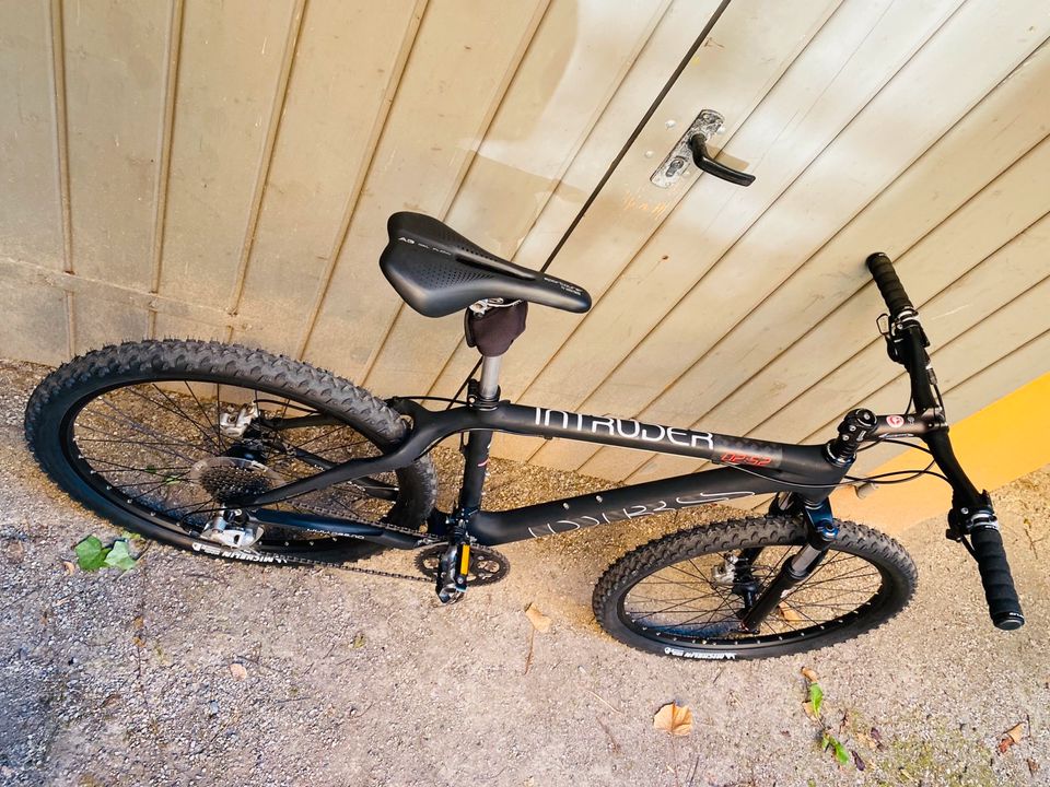 Mountainbike MTB Carbonrahmen DBS intruder neu aufgebaut in Berlin