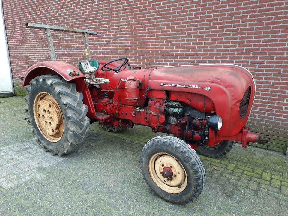 Porsche Super Export 329 Schlepper in Nettetal