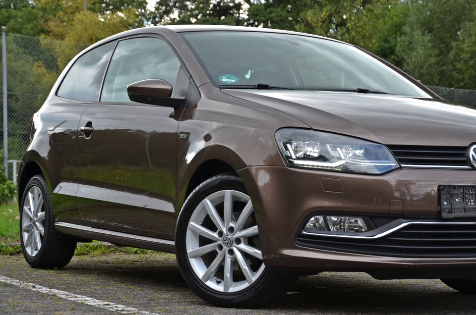 Volkswagen Polo 1.2 TSI Lounge / LED / Klimaautomatik / Tempomat in Alsfeld