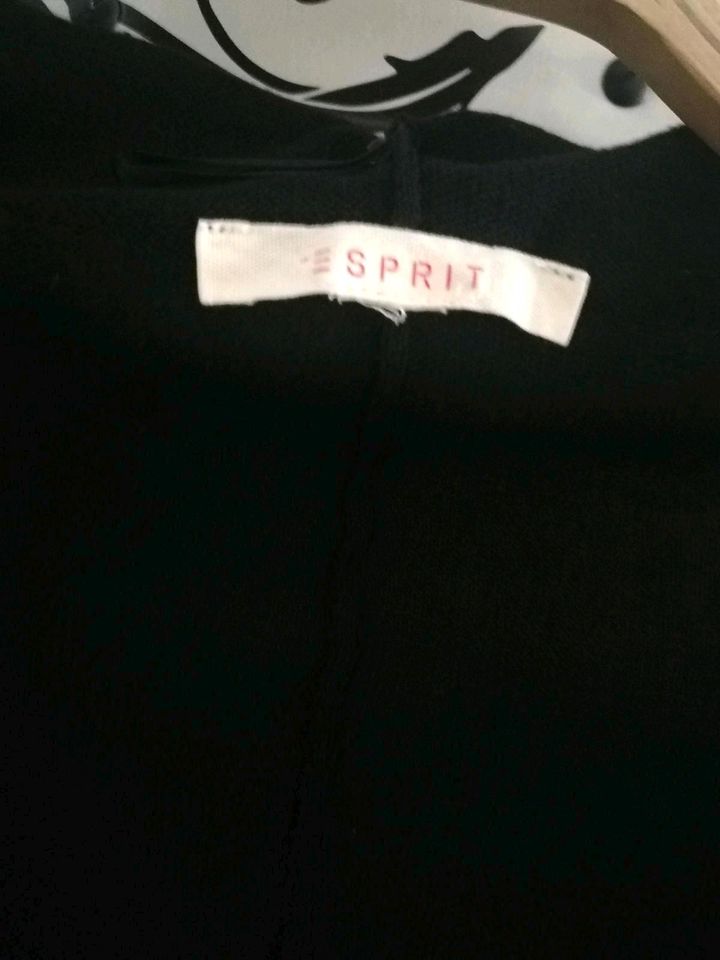 2 Bolero Esprit Gr. M 38 für 10 Euro VS 2,20 Euro in Taucha