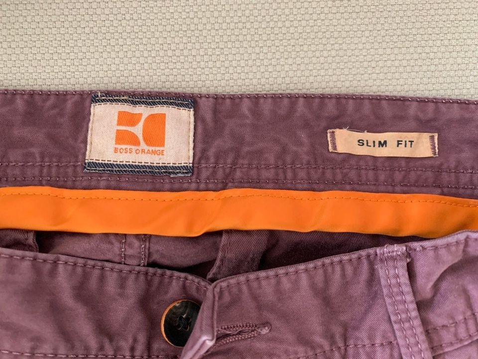 Boss Orange Chino Hose Herren Gr. 34/34 Slim Fit Aubergine in München