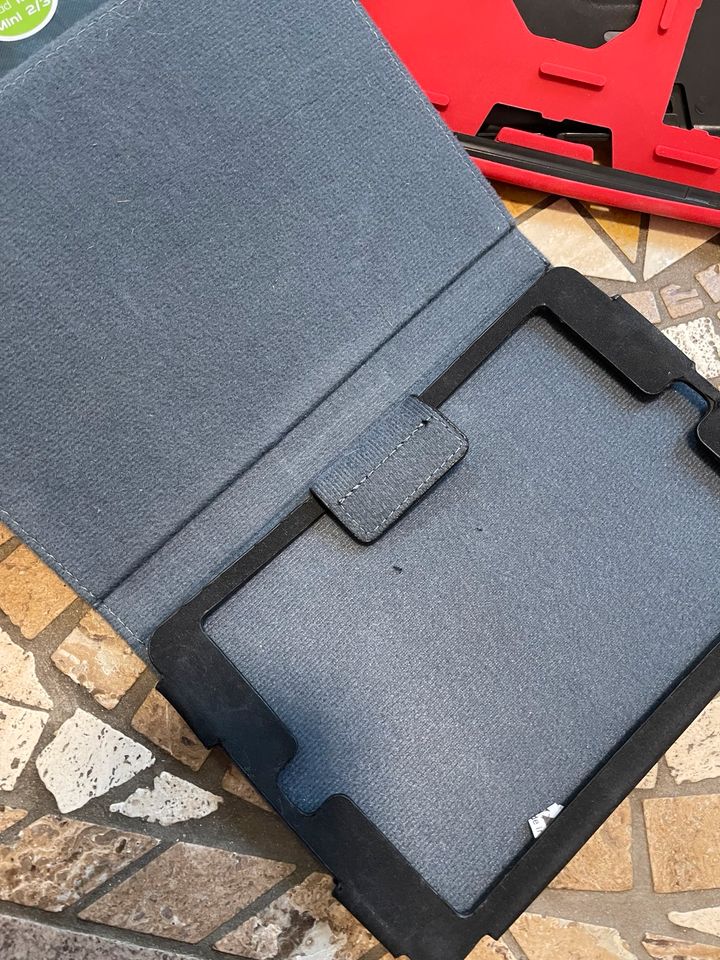 iPad mini Hülle case Schutzhülle passt von 1.-5. Gen kompl 15€ in Brilon