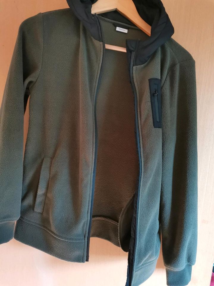 Fleece Jacke für Jungs in Gr. 158/164 für 5€ in Herbsleben