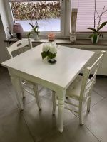 Tisch weiß aus Massivholz 80x80x78 cm Vintage Brandenburg - Wilmersdorf bei Pritzwalk Vorschau