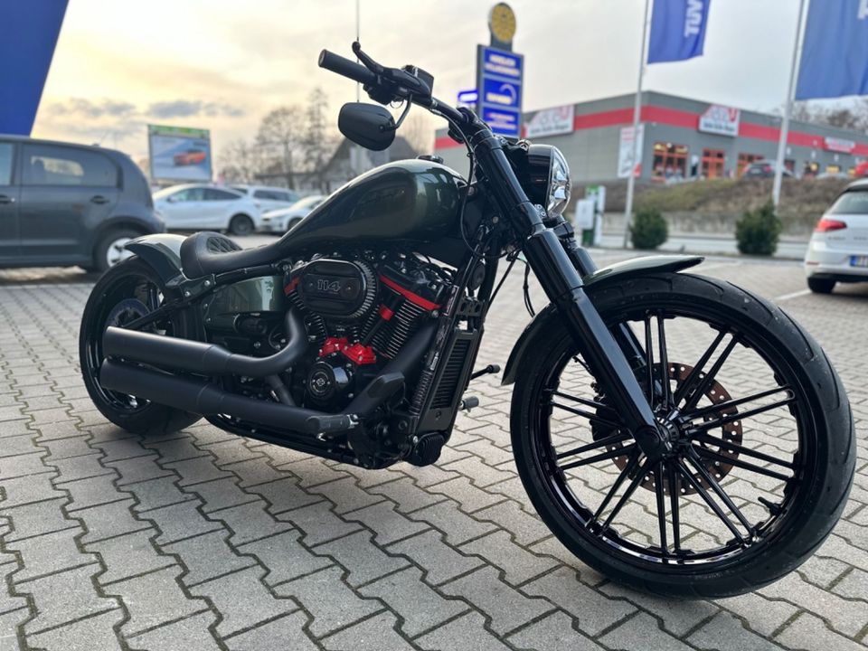 Harley-Davidson Breakout 114*Kesstech*5HD1 in Bielefeld