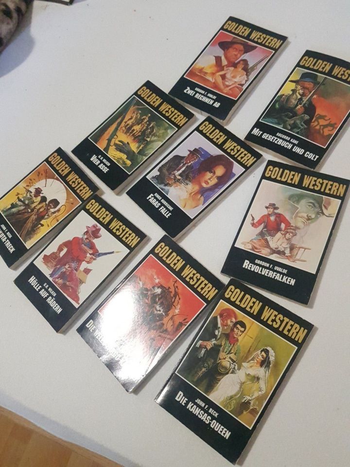 9 TASCHENBUCH, golden western in Lindhorst