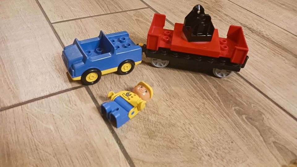 5 Teile LEGO DUPLO kleines Set, Auto, großer Anhänger, Mechaniker in Berlin