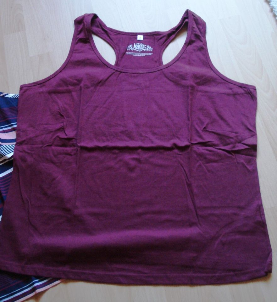 2 Tank-Tops v.bpc,Gr.44/46 100% BW,Neu, XX in Bad Zwesten