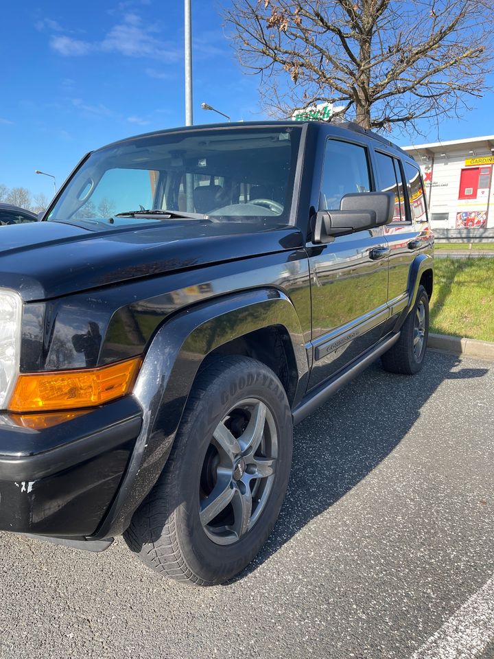 Jeep Commander 4.7l, TÜV Neu, LPG-Gasanlage in Gettorf