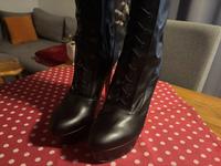 Stiefel in Übergröße (Gr. 45)- 1x getragen bei TV Produktion Köln - Ehrenfeld Vorschau