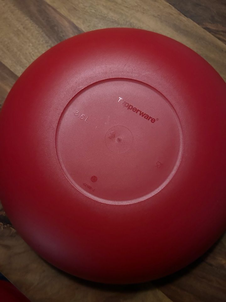 Tupperware Salatschussel Allegra Rot/Gold 3,5 l in Düsseldorf