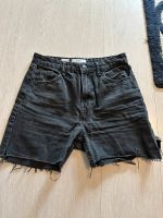 Bershka Shorts schwarz Größe 34 Denim Berlin - Biesdorf Vorschau