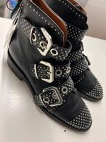 ZARA Stiefeletten gr 42 in schwarz Nieten Boots neu Stiefel Nordrhein-Westfalen - Recklinghausen Vorschau