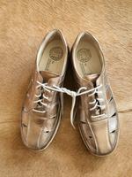 Waldläufer Schuhe Turnschuhe  Gold Leder Gr. 38 schnürrschuhe Köln - Porz Vorschau