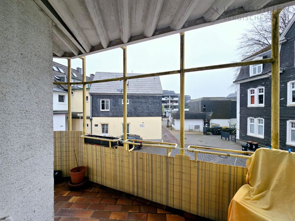 KLEINE WOHNUNG MIT BALKON UND GARAGE IN CITY-LAGE in Radevormwald