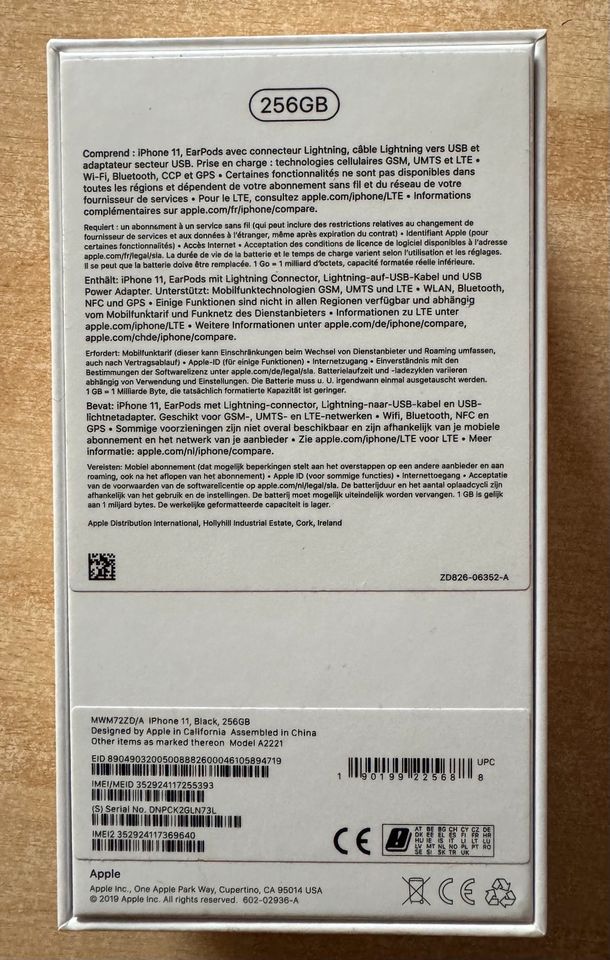 Apple IPhone 11 256 GB schwarz in orig. Verpackung Zubehör in Neunkirchen