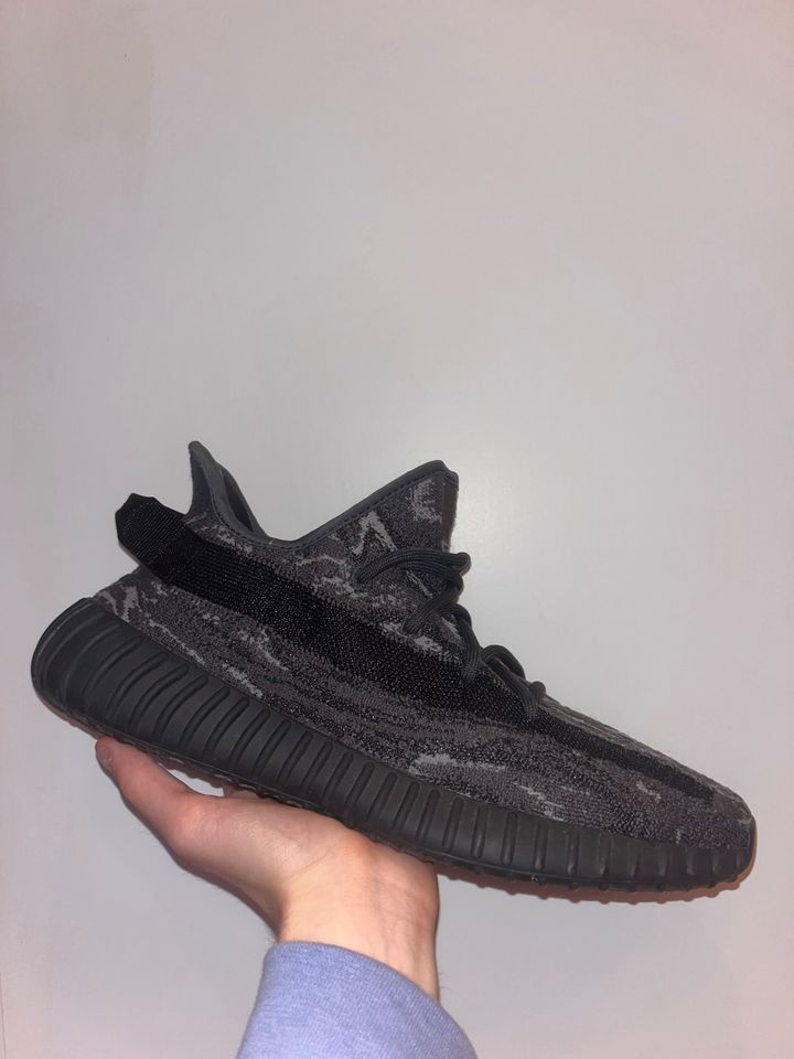 YEEZY BOOST 350 V2 MX Dark Salt (US10,5 / UK10) in Düsseldorf