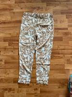 Neu, leichte Sommerhose in beige und weiß, Größe M 40/42 Düsseldorf - Garath Vorschau