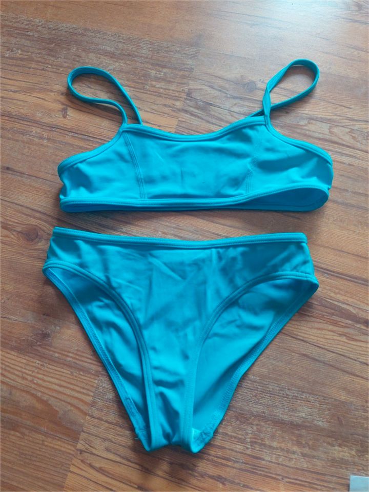 Bikini in blau Gr.134 in Altenholz