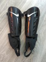 Schienbeinschoner Nike Gr. 180-200cm schwarz Niedersachsen - Braunschweig Vorschau