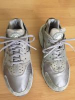 SNEAKER NIKE AIR HUARACHE DAMEN GEBRAUCHTE HELLGRAU GR. 40 Elberfeld - Elberfeld-West Vorschau