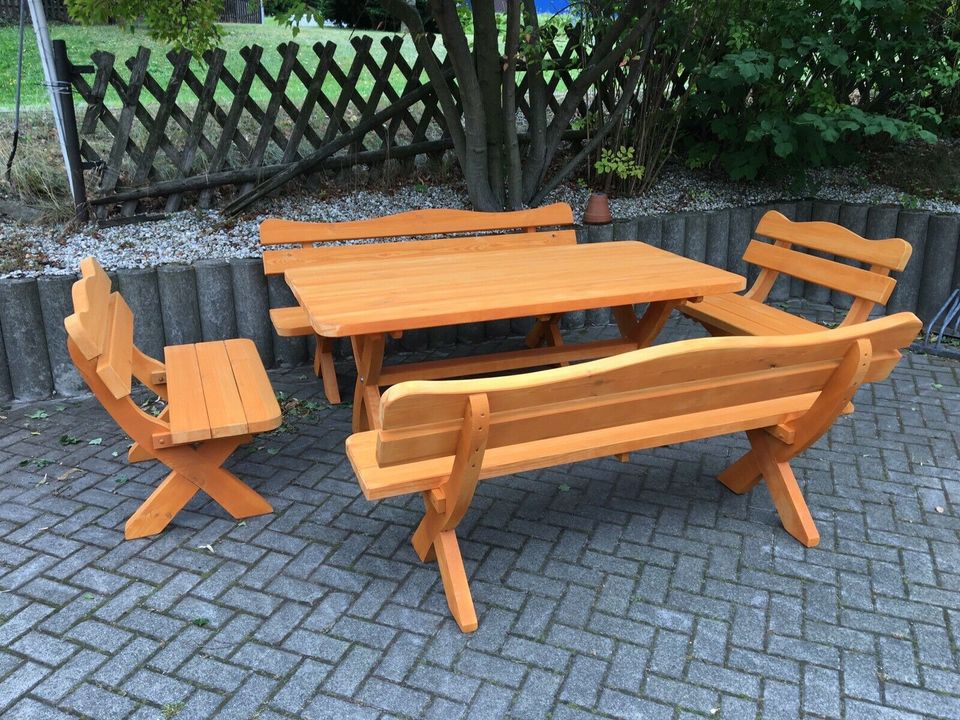 Sitzgruppe Massiv - Gartenmöbel aus Holz - 5 Teile -Angebot- in Gaußig