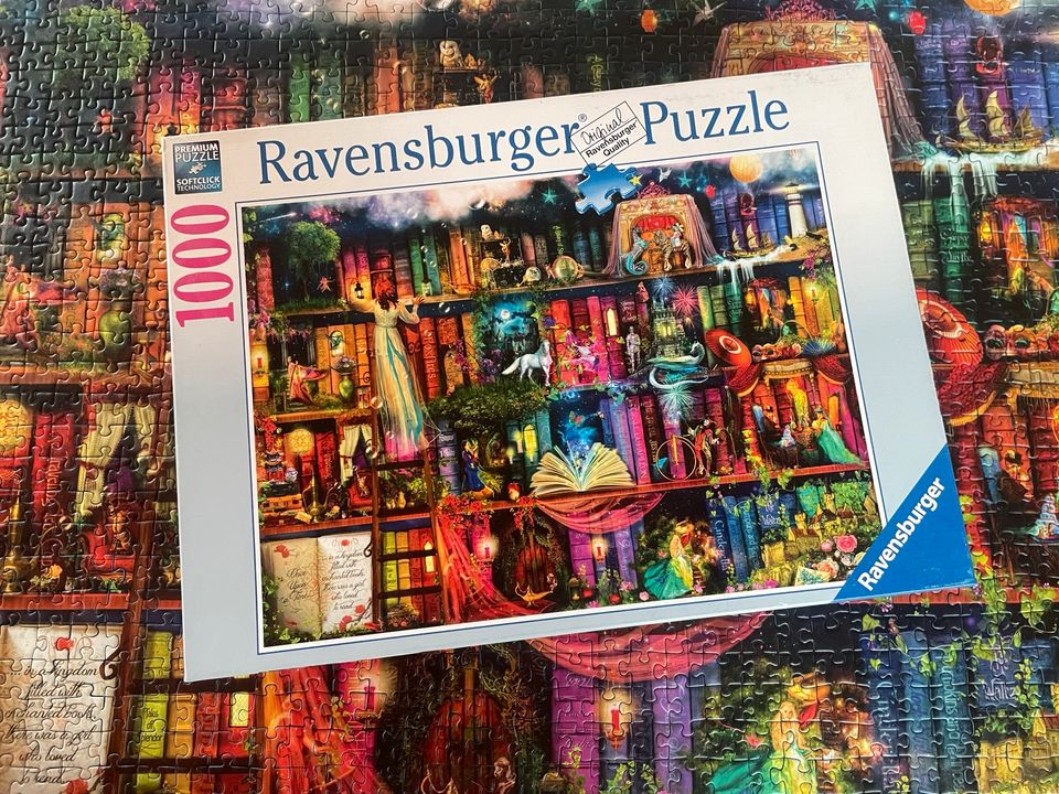 Ravensburger Puzzle 1000 Teile magische Märchenstunde in Aalen
