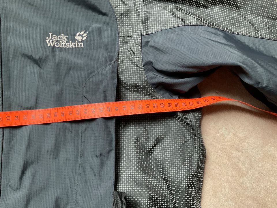 Jack Wolfskin, Radregenjacke, unisex, Gr.S, fällt  größer aus. in Delbrück