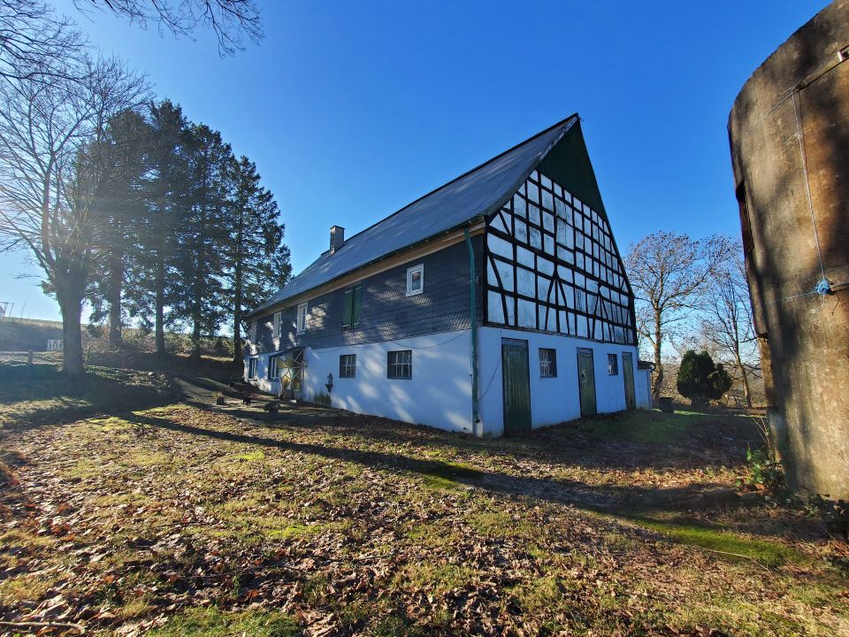 Ihr Landhaus-Traum: Bauernhaus + Scheune mit viel Charme und Raum zur Entfaltung in Radevormwald