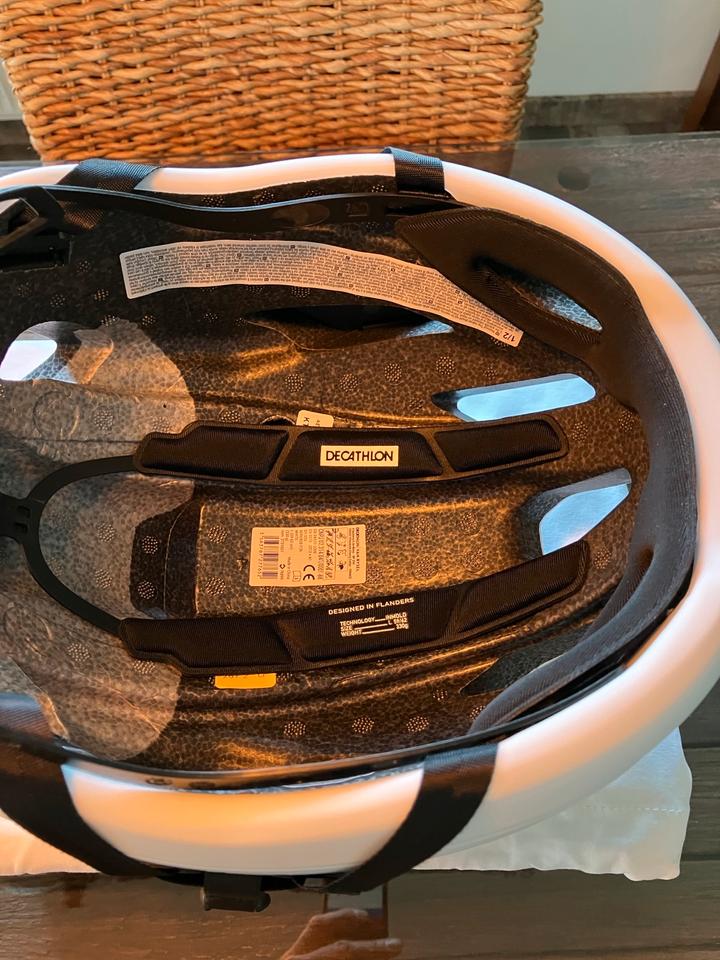 Van Rysel RCR-F Rennrad-Aero-Helm Triathlon Rennradhelm Gravel in Wölpinghausen