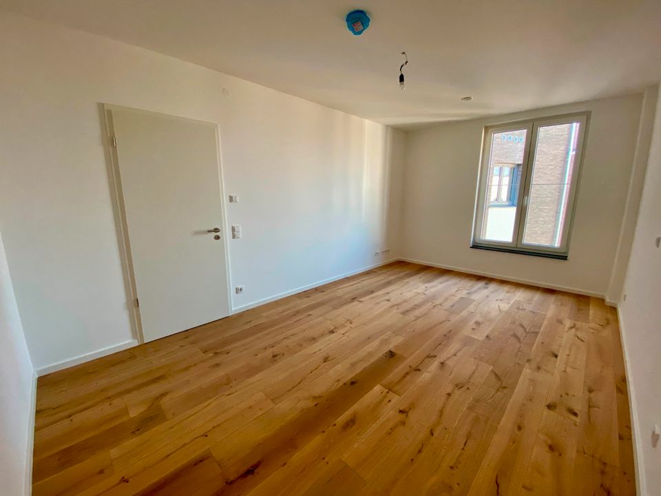 Exklusive 3-Zimmer Neubau Wohnung mit EBK in Frankfurt am Main