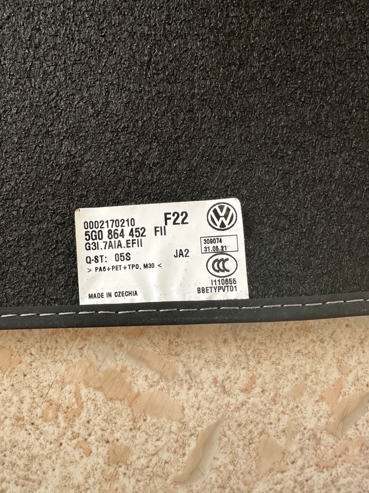 Original VW Textil-Fußmatten (NEU!!!) für Golf 8 in Biedenkopf