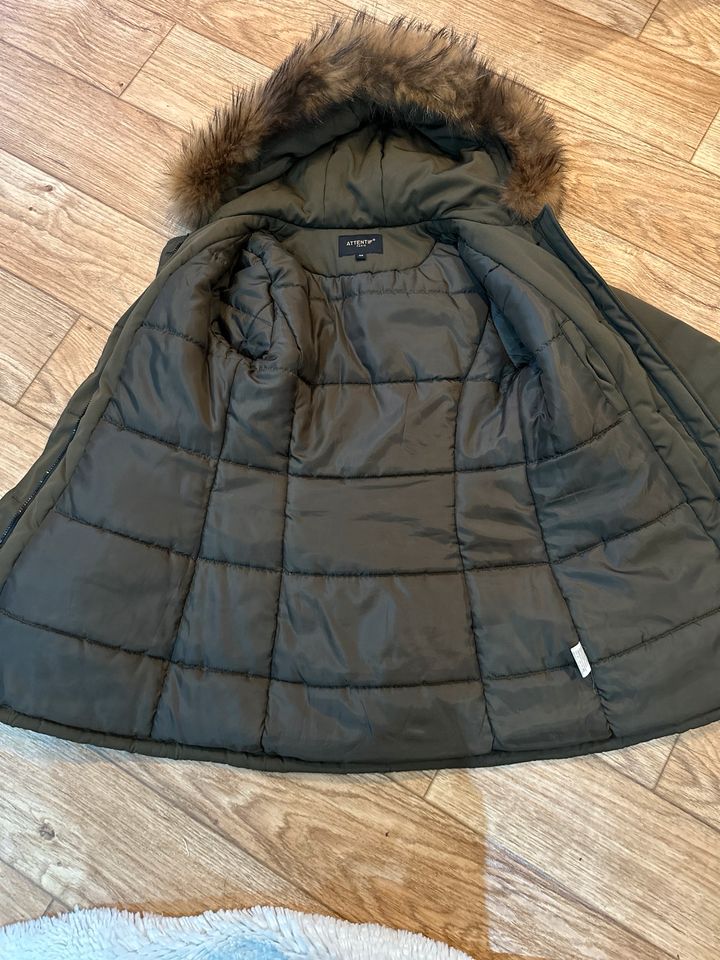 Attentif Paris Jacke Wintermantel Parka grün oliv 36 in Unseburg