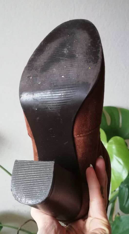Boots Schuhe braun Karamell Absatzschuhe Größe 36 9cm Absatz in Wetter (Hessen)