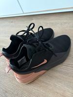 NIKE Schuhe / Sportschuhe Damen Gr. 39 Niedersachsen - Cloppenburg Vorschau