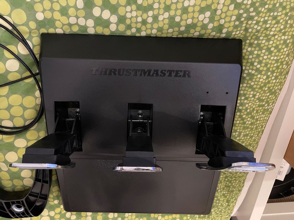 Thrustmaster T300+Pedale und Zubehör in Hiltrup