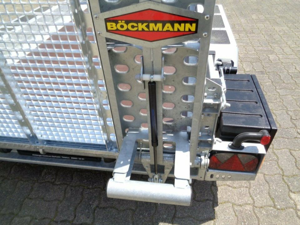 Böckmann PKW-Anhänger, Baumaschinentransporter, 2,7 to. 100 km/h in Wolfhagen 